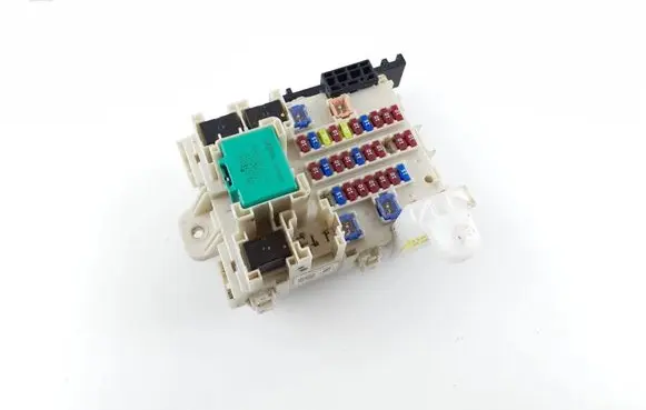 Isuzu D-Max Fuse module 7D240424