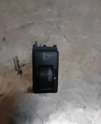 Nissan Note (E11) Headlight level height control switch