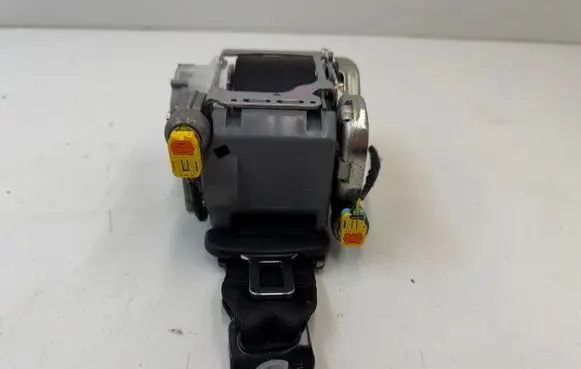 Audi TT TTS RS Mk3 8S Front seatbelt 8S8857706A