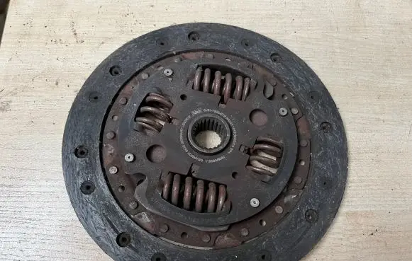 Mazda 3 II Clutch pressure plate 8V617550E1B