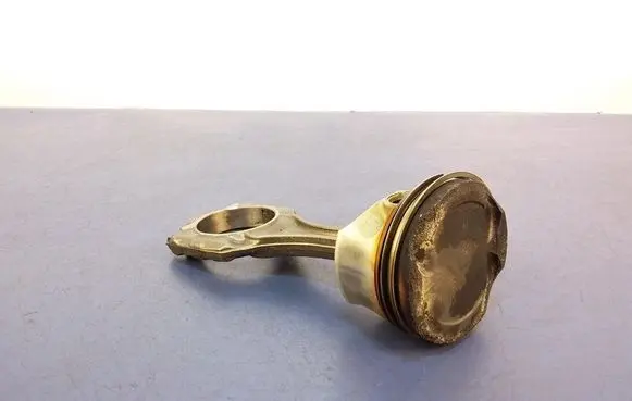 BMW 5 G30 G31 G38 Piston 