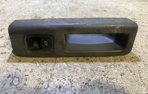 Volvo V50 Electric window control switch 30774163 01105061640103