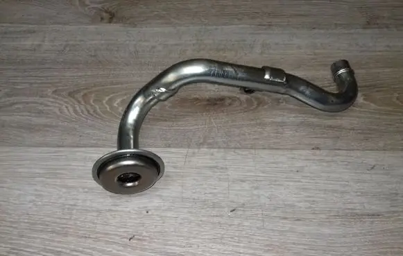 Volvo V70 Oil sump strainer pipe 