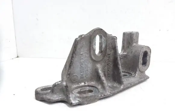 Volkswagen Sharan Engine mounting bracket 7M3198600A