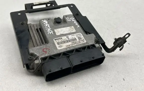 KIA Sportage Engine control unit/module 0281019638 391012F568 1039S73855
