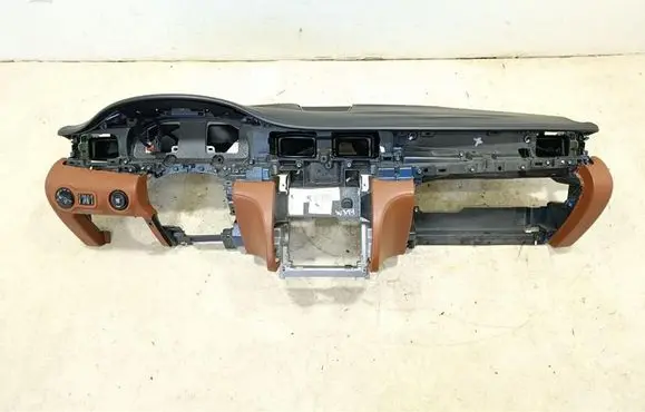 Maserati Quattroporte Dashboard 6700152400