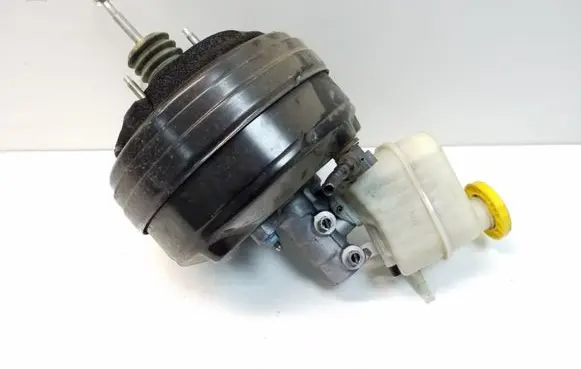 Chrysler 200 Master brake cylinder 04779924AD