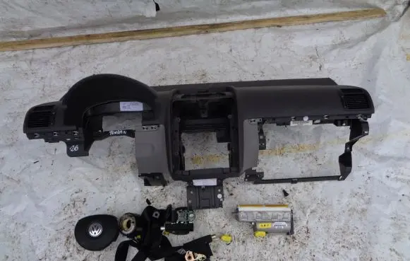 Volkswagen Touran I Airbag set with panel 