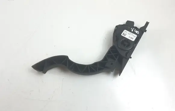 Volvo V40 Accelerator throttle pedal 31280595