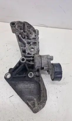 Renault Megane II Generator/alternator bracket 