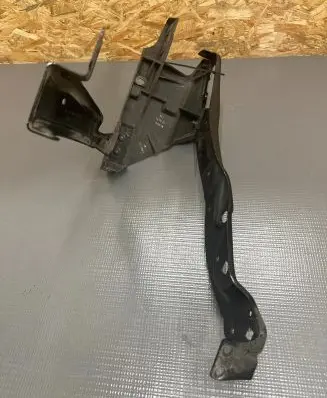 Mercedes-Benz E W212 Headlight/headlamp mounting bracket 212620029 A31211