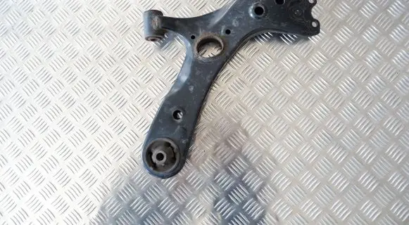 Lexus CT 200H Front lower control arm/wishbone 4806847050
