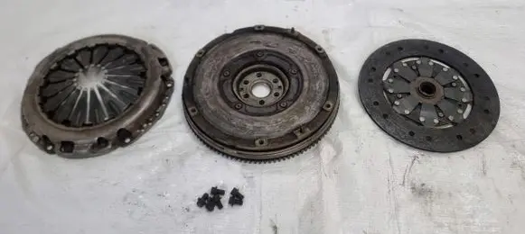 Ford Focus C-MAX Dual mass flywheel LC03LD010B