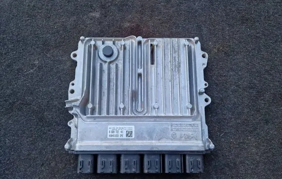 BMW 2 F22 F23 Engine control unit/module ECU 8689722 0261S18458 030451833