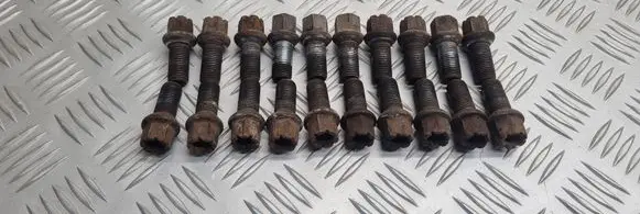 Audi A4 S4 B5 8D Nuts/bolts 