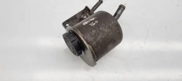 Nissan Patrol Y60 Power steering fluid tank/reservoir