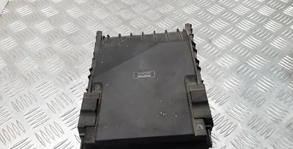 Volkswagen Golf Plus Fuse module 1K0937125A
