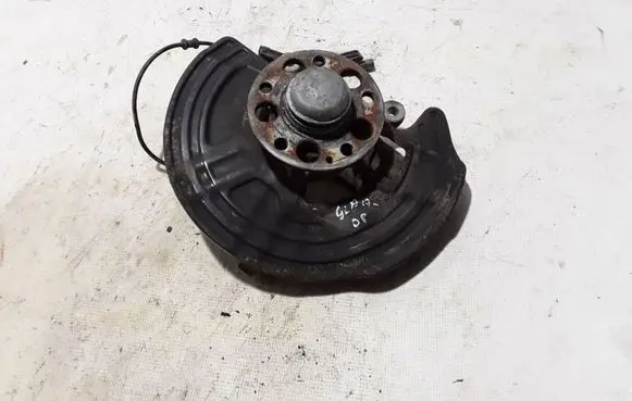 Mercedes-Benz GLA W156 Front wheel hub A2463320200