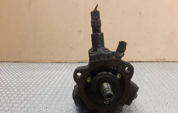Citroen C8 Fuel injection high pressure pump 0445010021