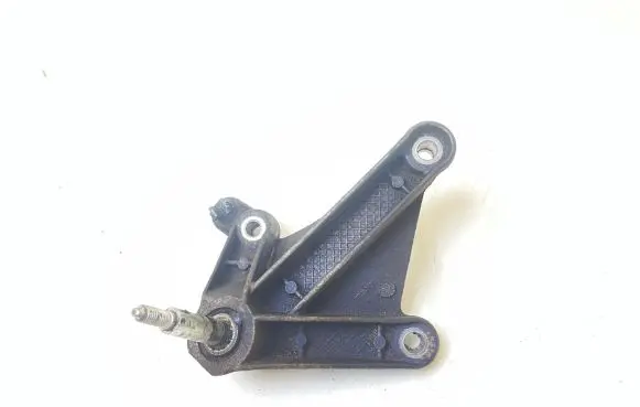 Nissan Note (E11) Engine mounting bracket 82000430841 82004570801