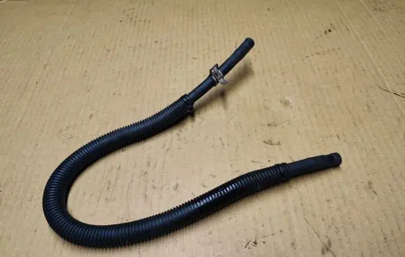 Jeep Grand Cherokee (WJ) Engine coolant pipe/hose