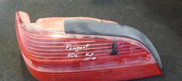 Peugeot 406 Rear/tail lights nenustatyyta