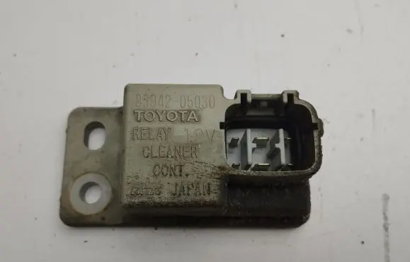 Toyota Avensis T250 Light washer relay 8594205030
