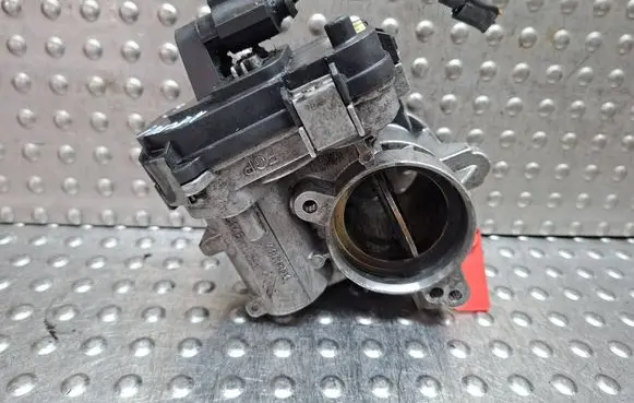 Opel Astra H Throttle body valve S27635386 48CPD1
