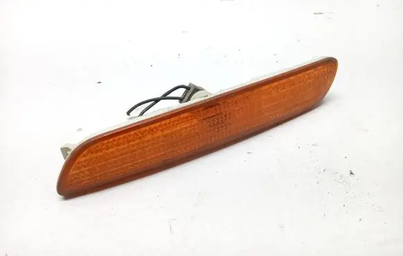 Volvo V40 Front reflector 30888129