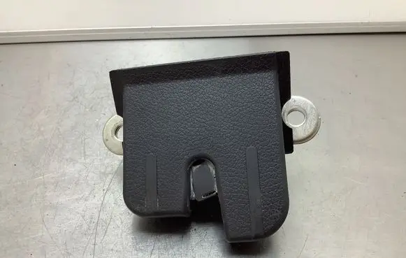 Volkswagen Scirocco Tailgate/trunk/boot lock/catch/latch 1K8827505B