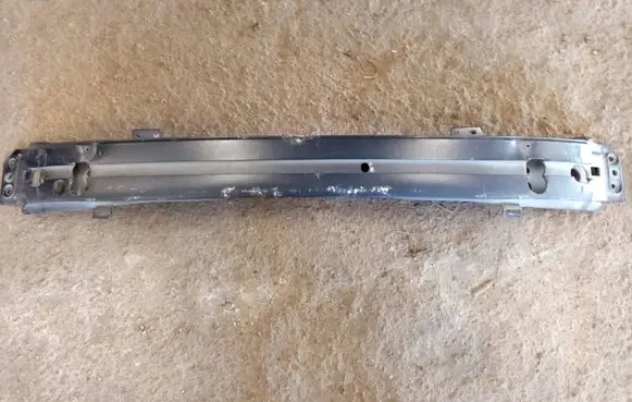 Volvo V70 Front bumper cross member 08652097