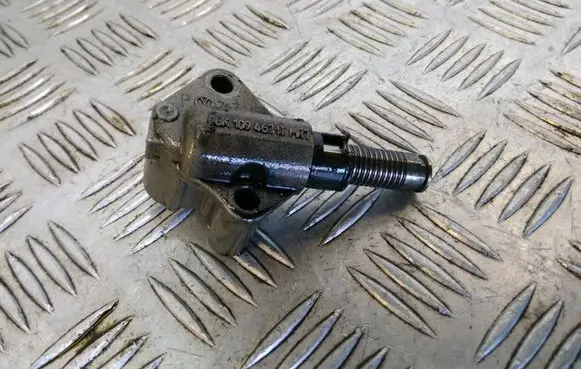 Volkswagen Golf VII Timing belt tensioner 06K109467
