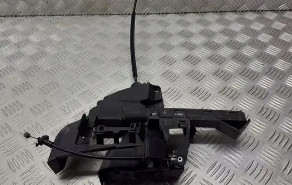 Ford Focus Rear door lock 4M5AR26412BB