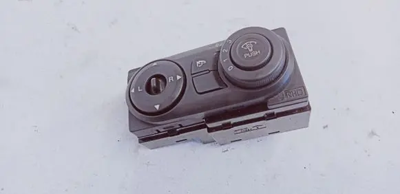 Chevrolet Captiva Wing mirror switch