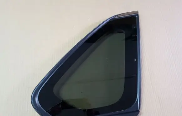 Toyota RAV 4 (XA50) Rear side window 43R005844