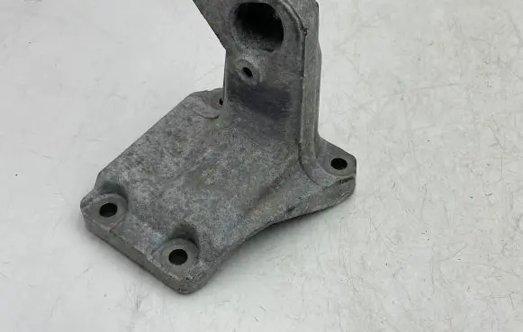 BMW 1 F20 F21 Engine mounting bracket 6788612 15129010 A1919603