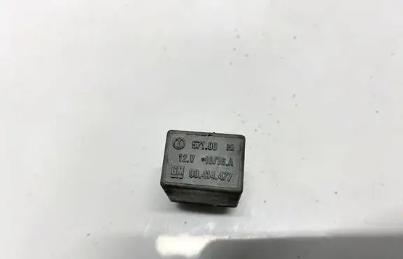 Opel Astra F Other relay 90414477 57100