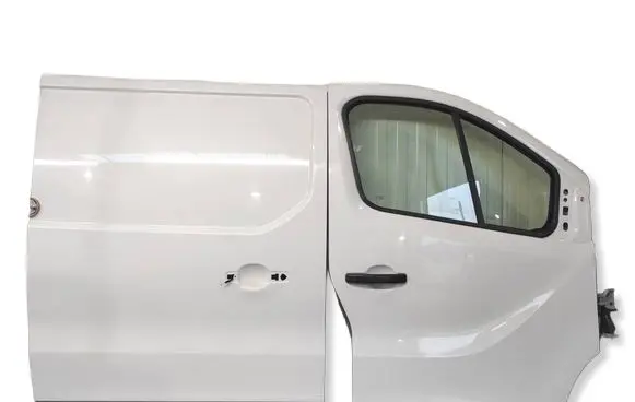 Renault Trafic III (X82) Front door DRZWIPRAWEKOMPLET TWOJEAUTO882182990 RENAULTTRAFICIII