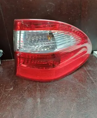 Mercedes-Benz E W211 Rear/tail lights 379108