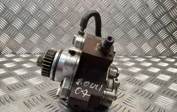 Renault Laguna III Fuel injection high pressure pump 0445010099 8200680077 0928400635