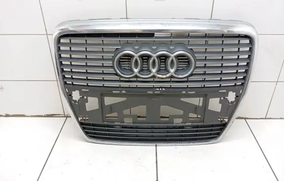Audi A6 S6 C6 4F Front bumper upper radiator grill 4F0853651