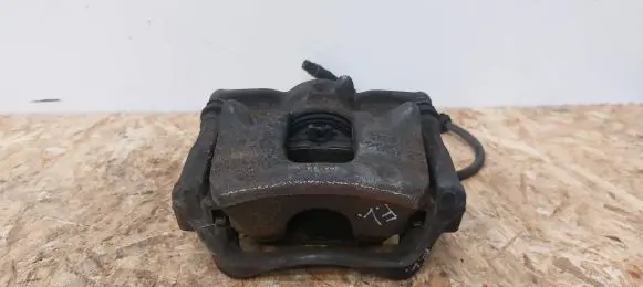 Mercedes-Benz A W176 Front brake caliper A24637 3382C 295X28