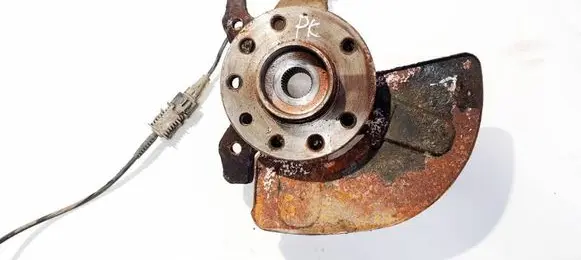 Opel Astra H Front wheel hub 