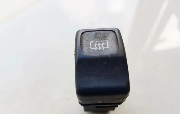 Subaru Legacy Windscreen/window heater switch