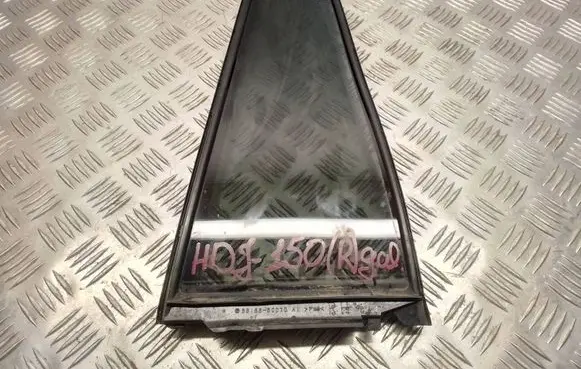 Toyota Land Cruiser (J150) Rear vent window glass 68818860070