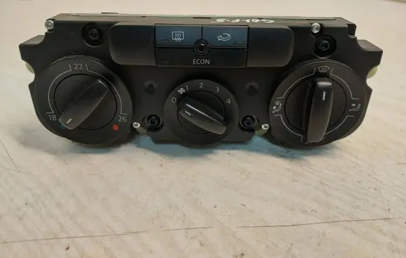 Volkswagen Golf Plus Climate control unit