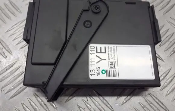 Opel Corsa C Voice control module 13111110