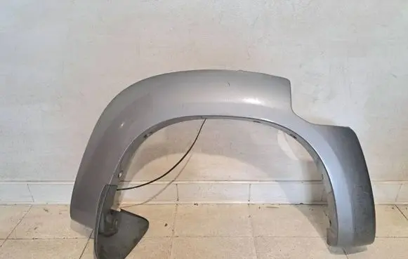 Ford Ranger Rear arch trim UR5951W51