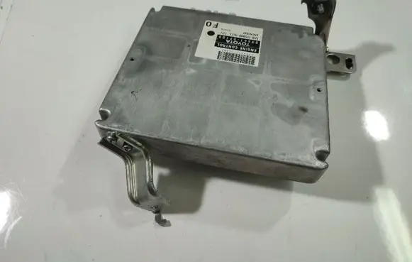 Toyota Corolla Verso AR10 Engine control unit/module 1758007323