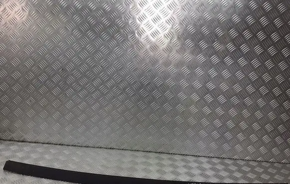 Citroen C3 Windshield trim 
